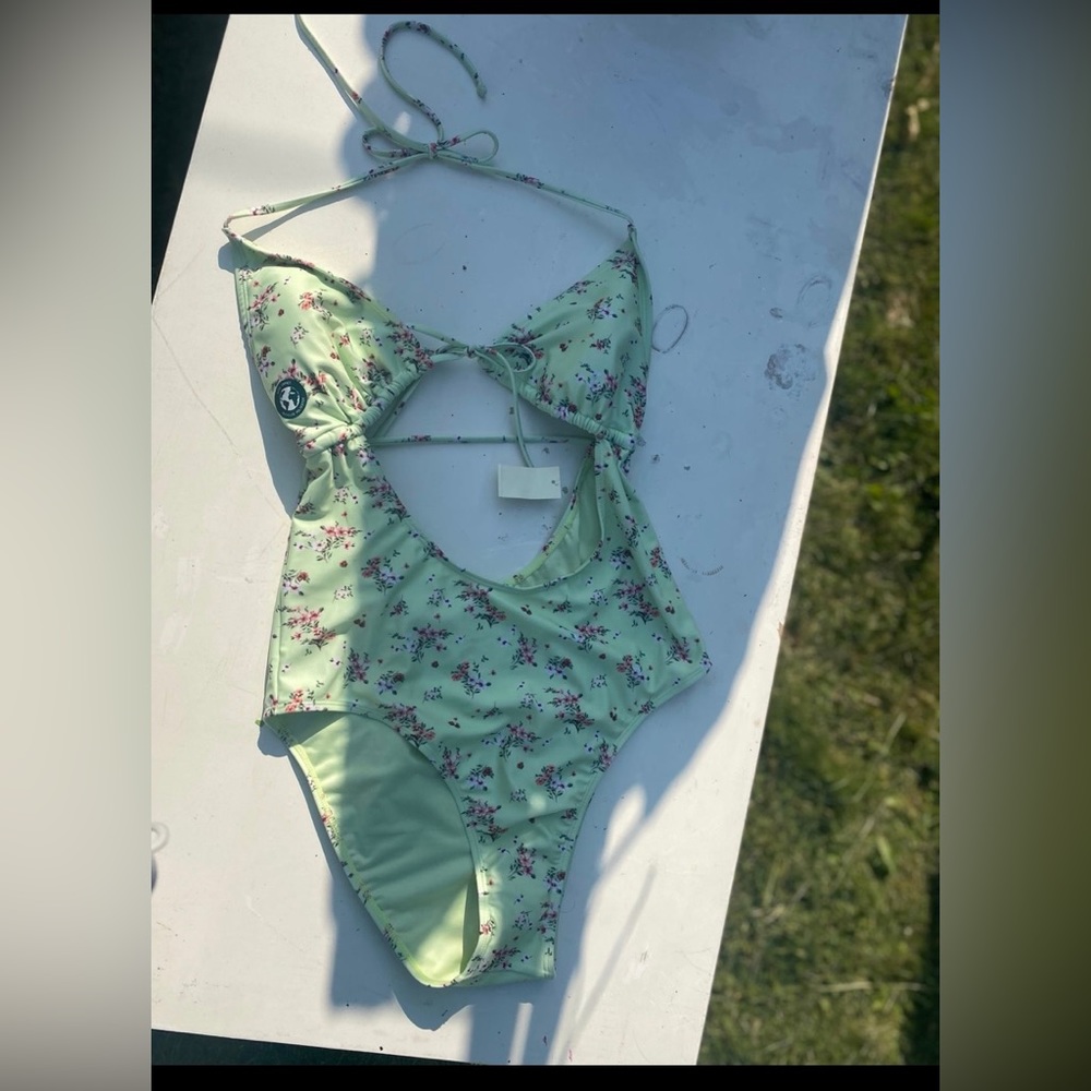 Aeropostale 1 piece swimsuit